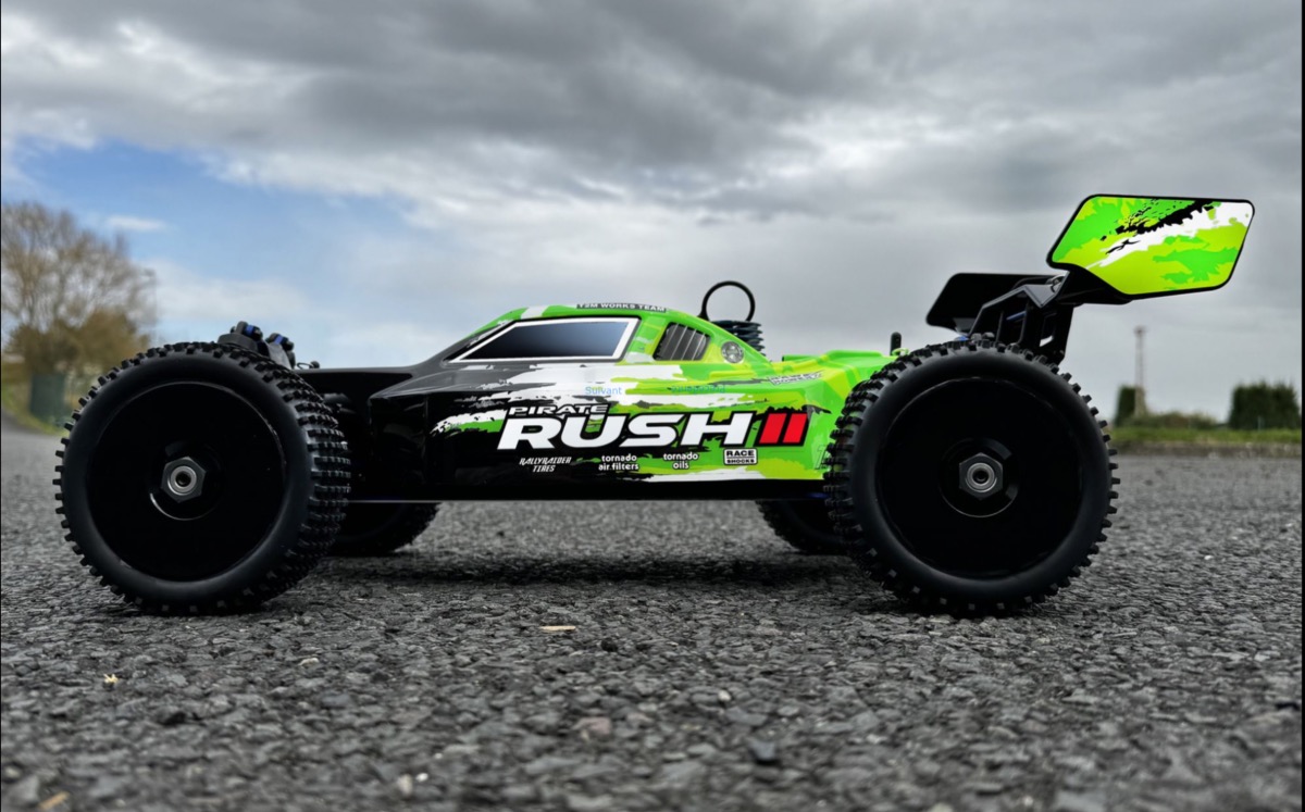 Buggy 1:10 RC thermique pirate rush II RTR