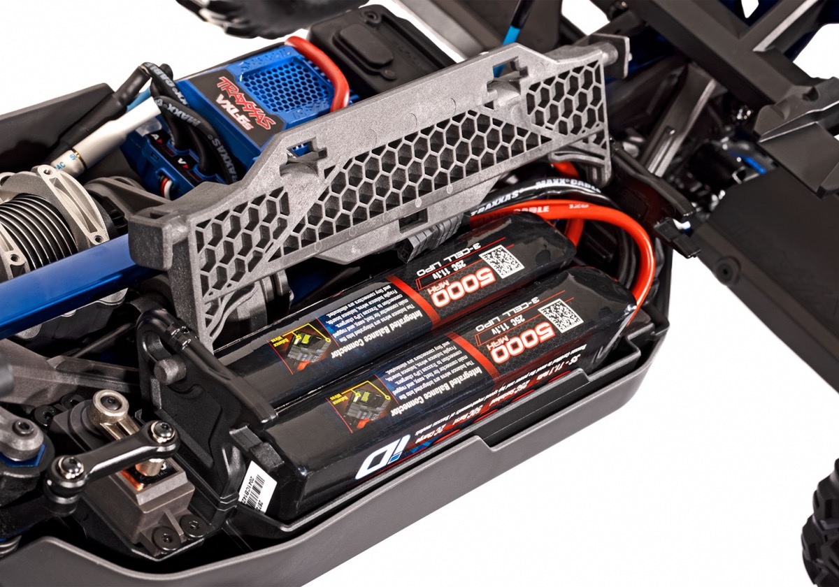 PACK ECO TRAXXAS SLEDGE 4X4 BRUSHLESS BLEU LIPO 6S CHARGEUR DOUBLE SAC OFFERT